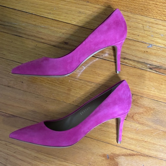 Never-worn pink suede Ferragamo heels size 7.5 - Picture 5 of 5